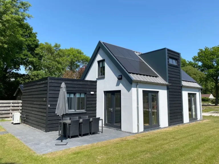 Vakantiewoning in Dirkshorn met houtskeletbouw-casco van R&H Beers Prefab